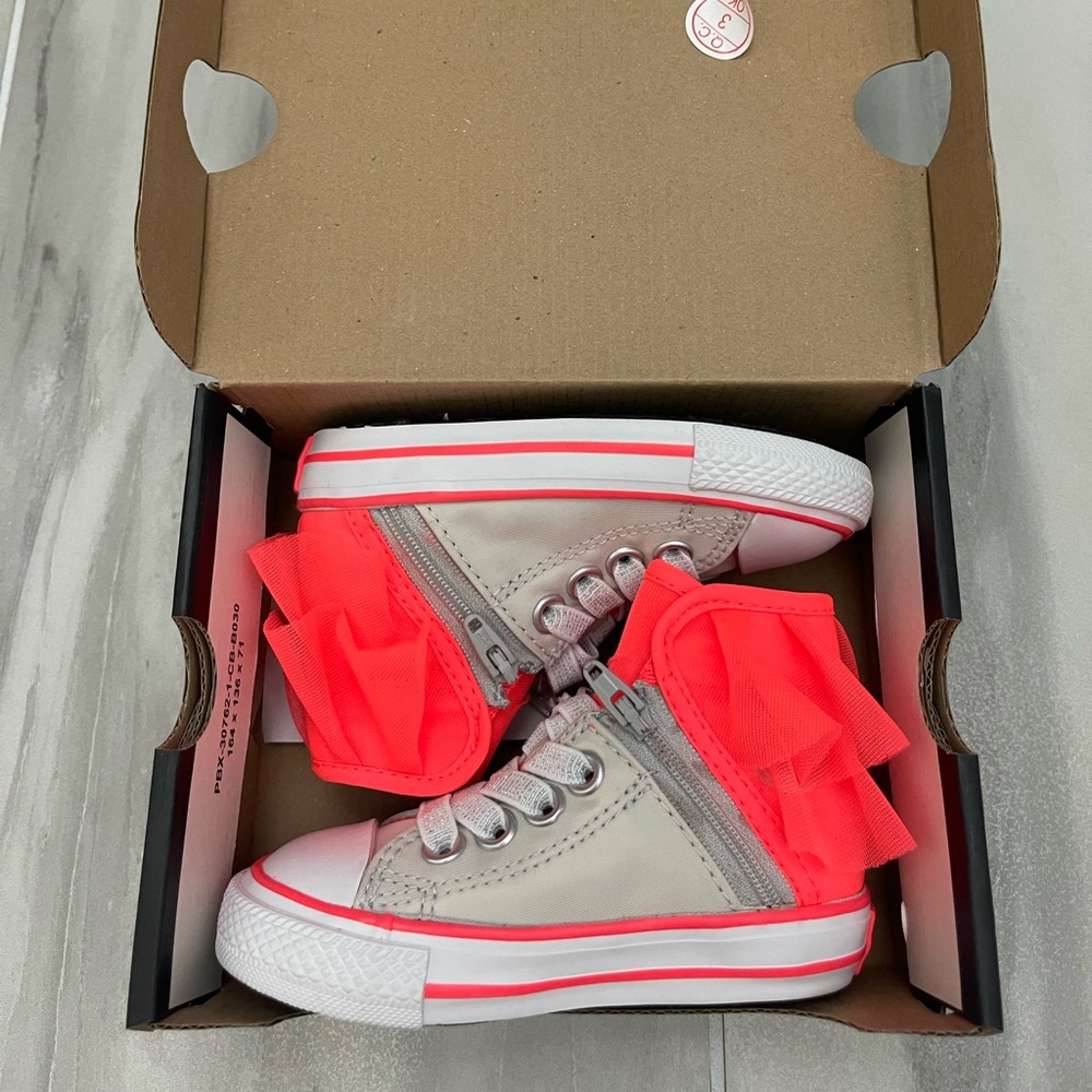 Converse infant size 5 grey high tops